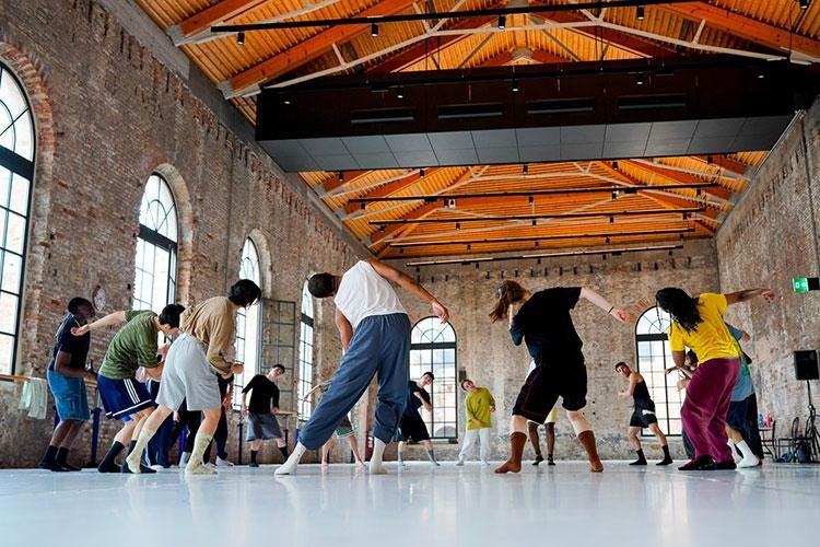 Biennale di Venezia college danzatori